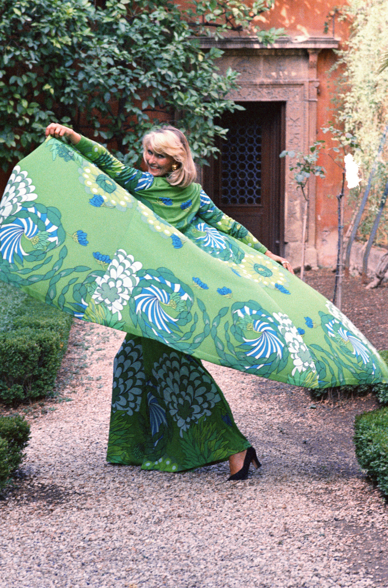 Illustration for article titled This Is a Fucking Great DressÂ